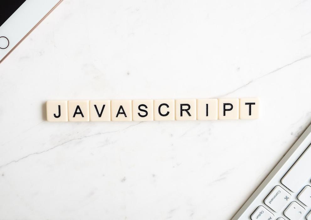 Miért előnyösebb az egyedi JavaScript keretrendszer mint az Angoluar, React vagy a Vue JS?